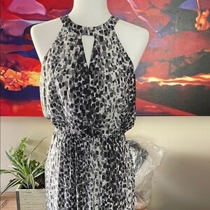 096-Banana Republic Monochrome Abstract Maxi Dress